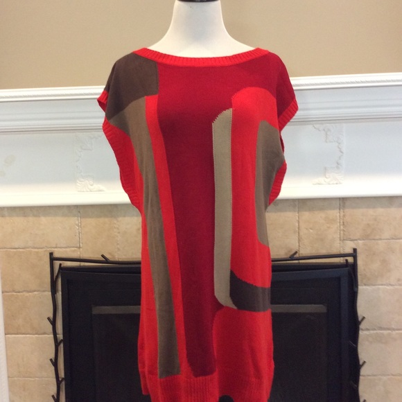 Donna Karan reds and neutrals sweater tunic. - Picture 1 of 2